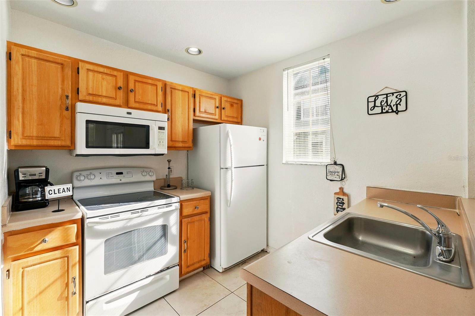 VENETIAN BAY VILLAGE CONDO PH 1 - Residential