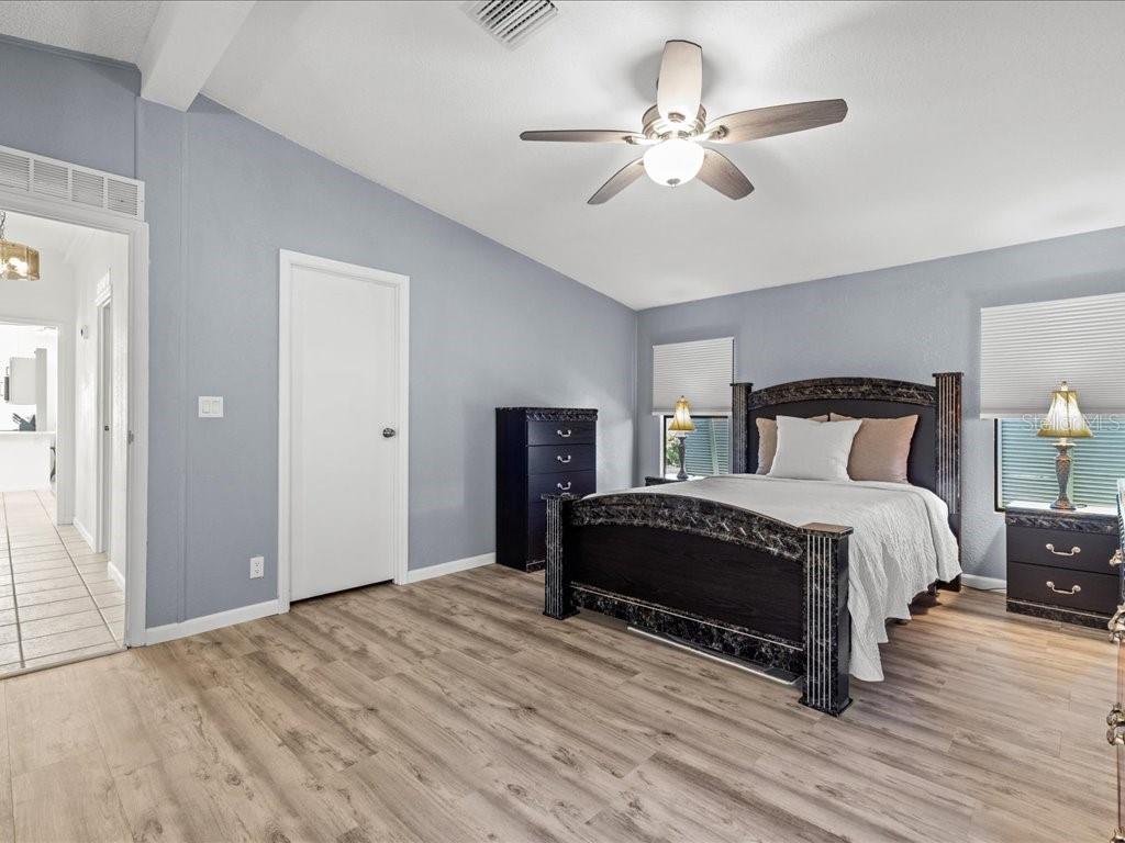 TANGARINE WOODS - Residential