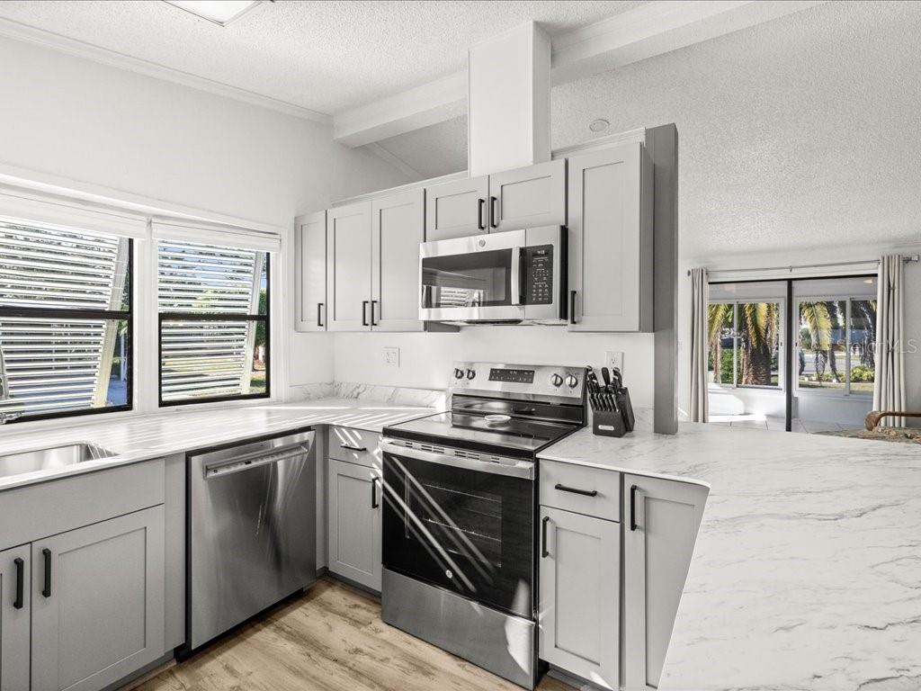 TANGARINE WOODS - Residential