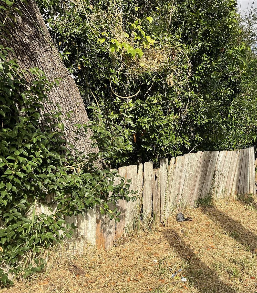 This spacious vacant corner lot is located at the corner of Durand Rd and South Mulrennan Rd. close to Mulrennan Middle School, offering a prime location for residential development. With high visibility, easy access to nearby roads, and a location that benefits from the school’s consistent foot traffic, this lot is an opportunity perfect for builders, investors, or homebuilder. This lot offers a great opportunity in a well-established neighborhood.