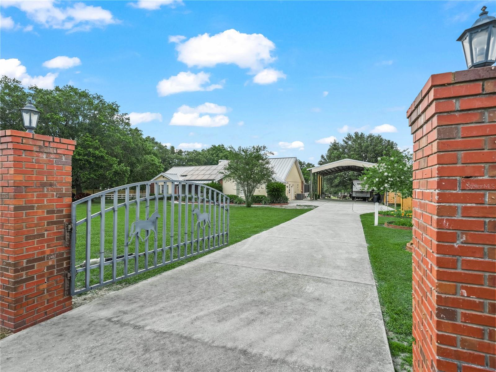 2921 W SOCRUM LOOP ROAD