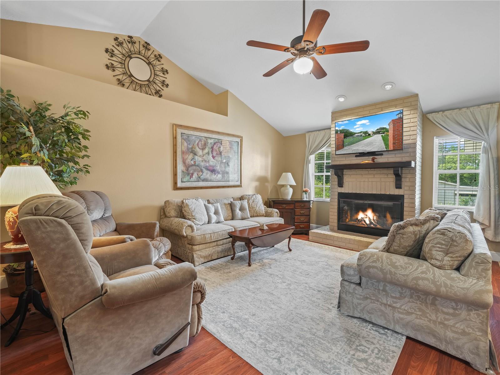 2921 W SOCRUM LOOP ROAD