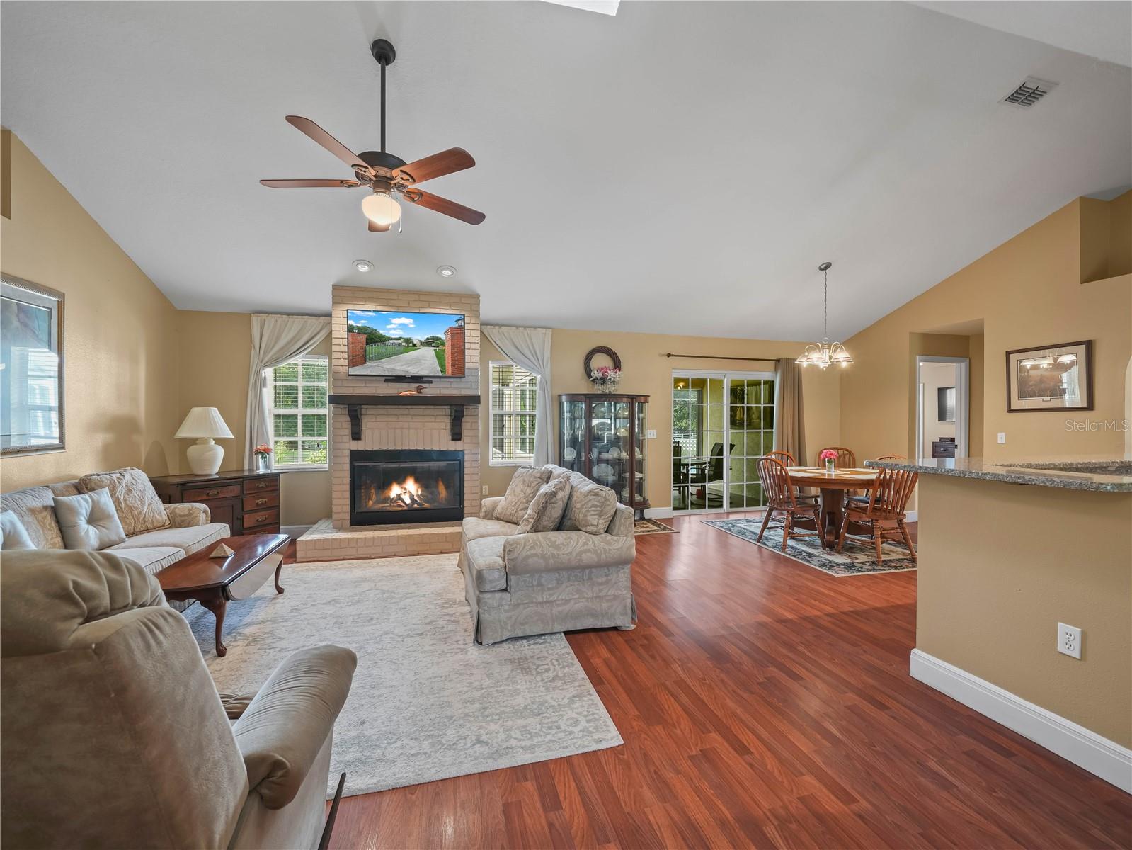 2921 W SOCRUM LOOP ROAD