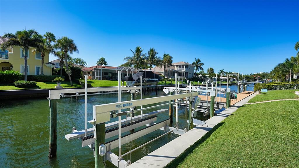 COUNTRY CLUB SHORES SEC 02 - Residential