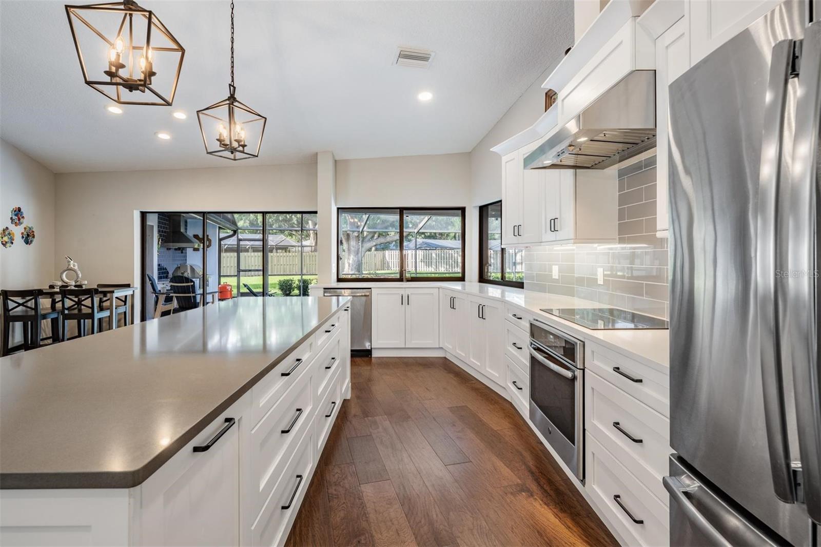 LAKE MAGDALENE MANORS - Residential