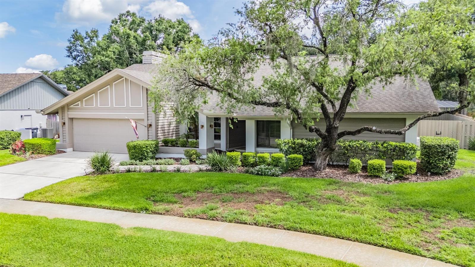 LAKE MAGDALENE MANORS - Residential