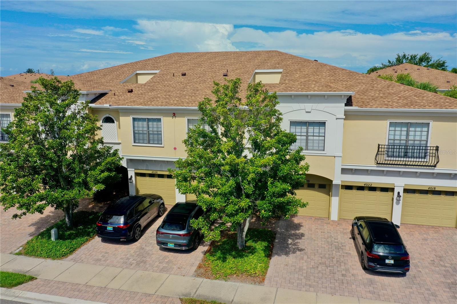 The seller is motivated and open to reasonable offers. This is a great opportunity to enjoy carefree Florida living in one of West Bradenton’s most sought-after communities!
Palma Sola Trace is a beautifully maintained, maintenance-free community in desirable West Bradenton with a short drive to the pristine Gulf beaches of Anna Maria Island!
This tastefully furnished 3-bedroom, 2.5-bath townhome-style condo is ideal as a primary residence or seasonal retreat. Lightly lived in and move-in ready, it features a newer A/C (2022), hurricane shutters, and a new roof installed in 2024. Best of all, no flood insurance required.
The main floor offers an open, bright layout with quartz countertops, 42” wood cabinetry, stainless steel appliances, a generous dining area, and an open great room leading to a screened lanai overlooking peaceful pond views. This the perfect place to relax. Upstairs, three well-sized bedrooms and two full baths provide flexibility and comfort for family, guests, or remote work space.