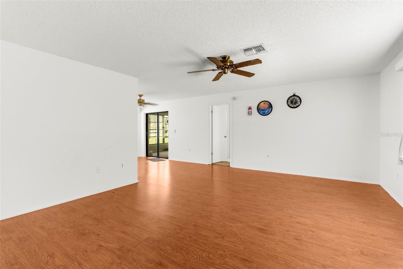 SPRING LAKE FOREST - Residential