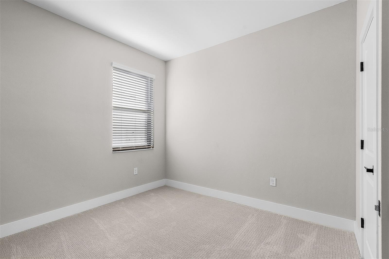 PCH 056 1825 0018 - Residential