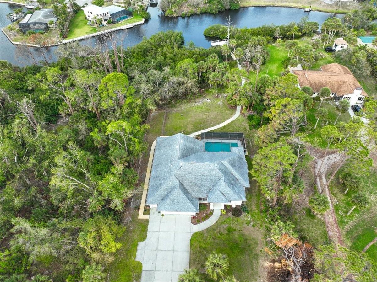 150 N OXFORD DRIVE