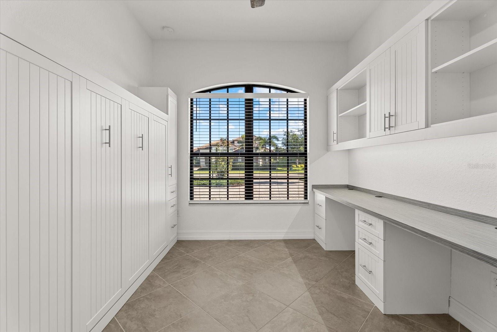 LAKEWOOD NATIONAL GOLF CULB PH II - Residential