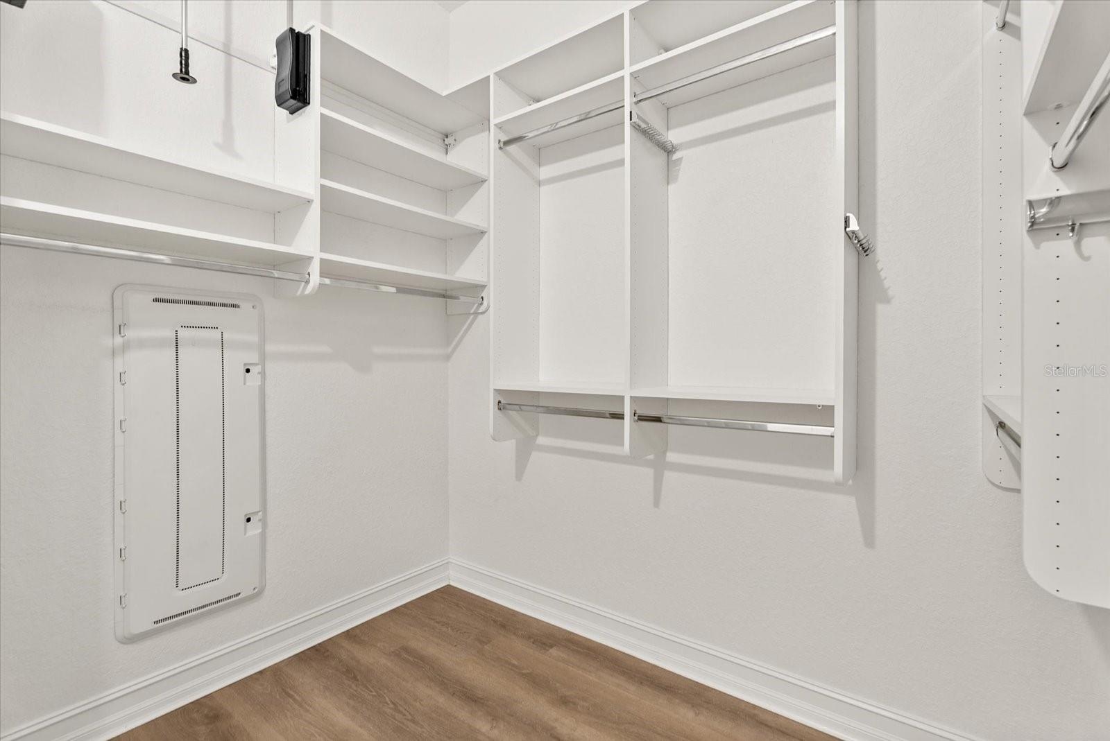 LAKEWOOD NATIONAL GOLF CULB PH II - Residential