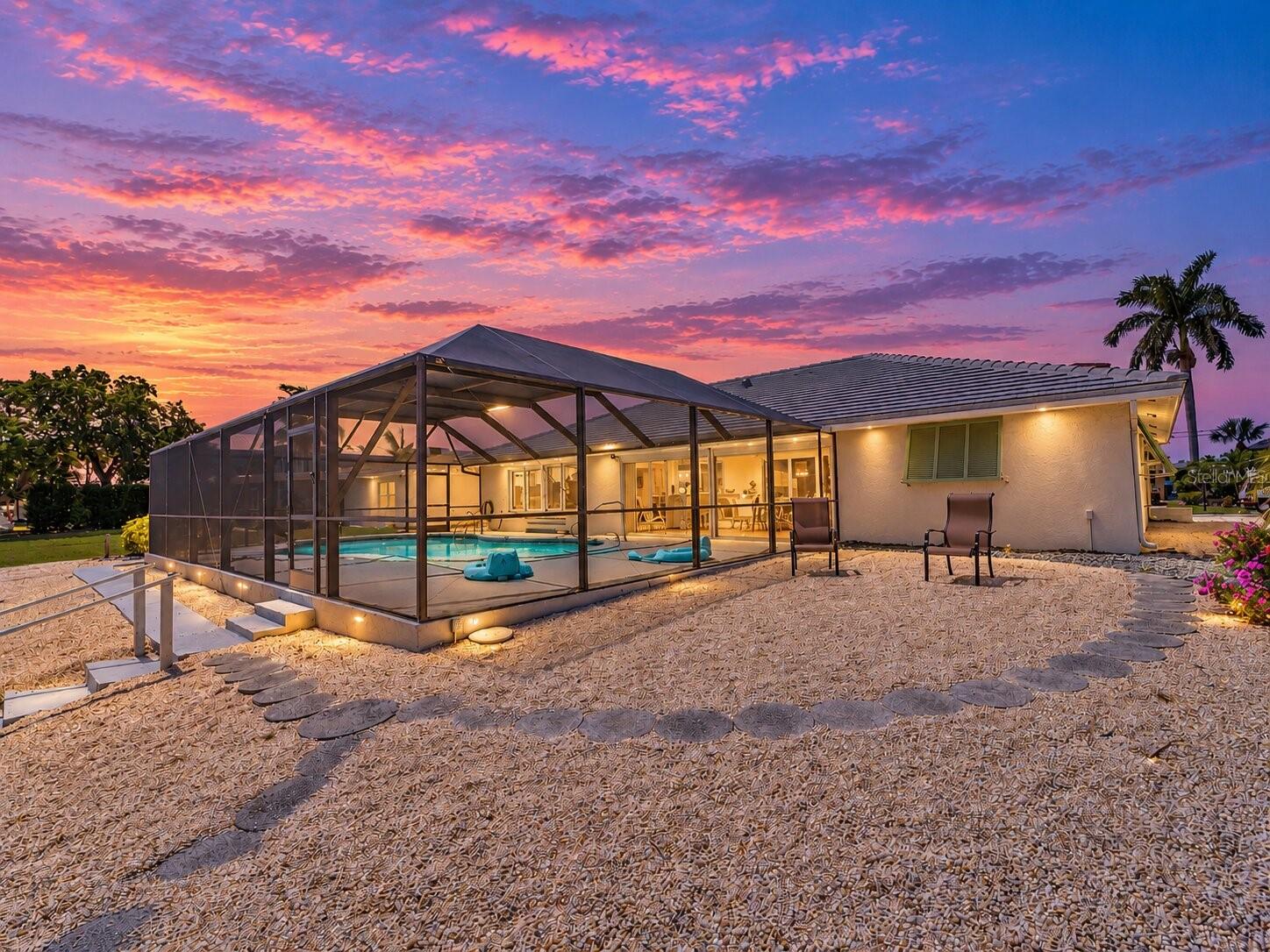 290 3RD STREET W