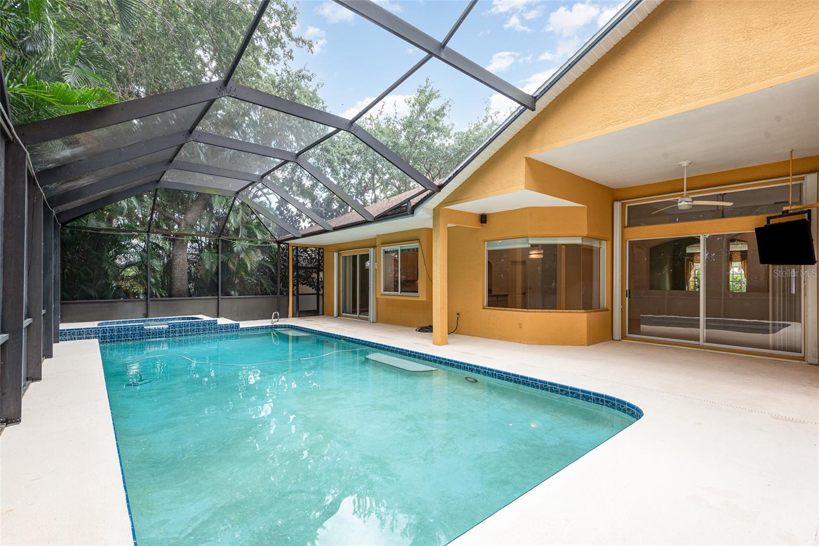 BRIDGEWATER PH 01 - Residential