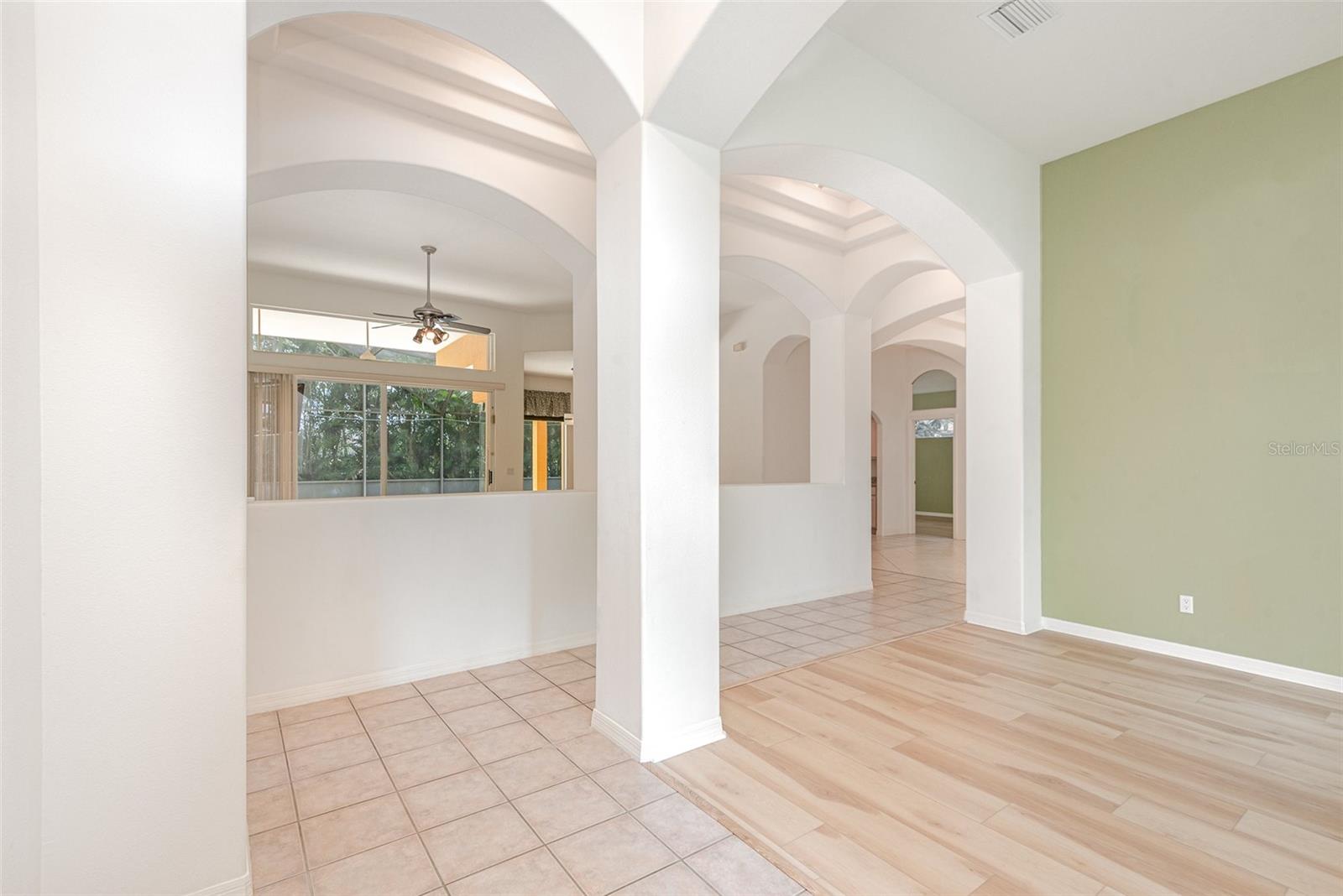 BRIDGEWATER PH 01 - Residential