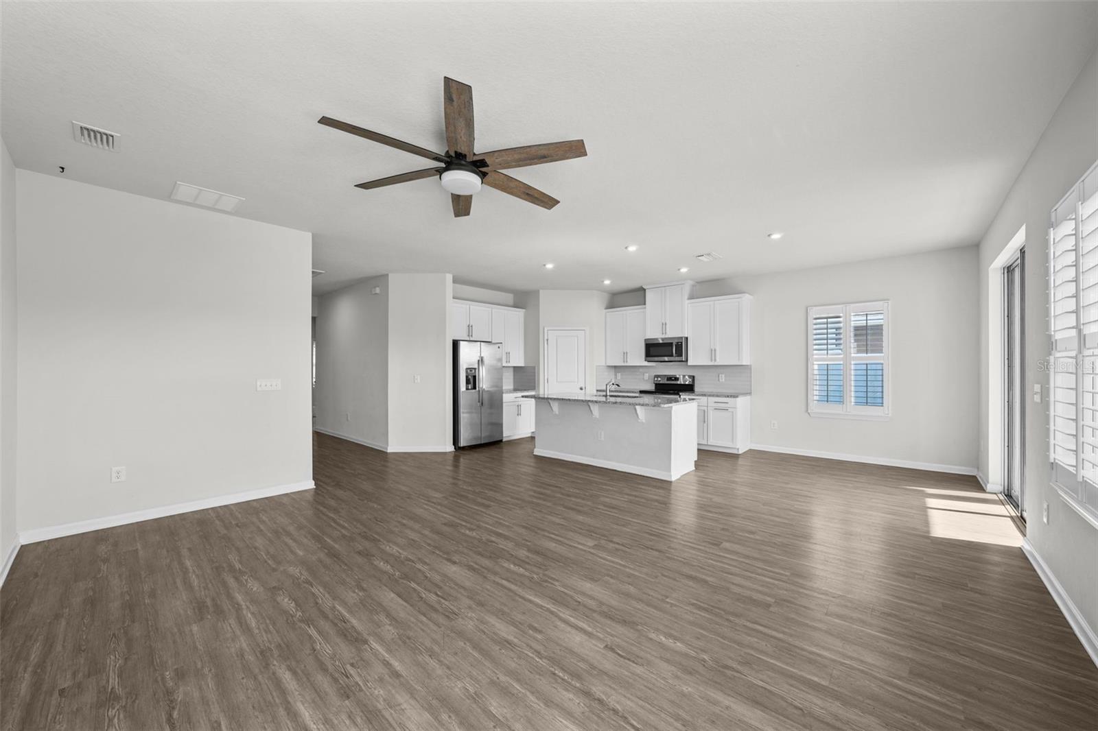 8852 PRAIRIE CREEK DRIVE