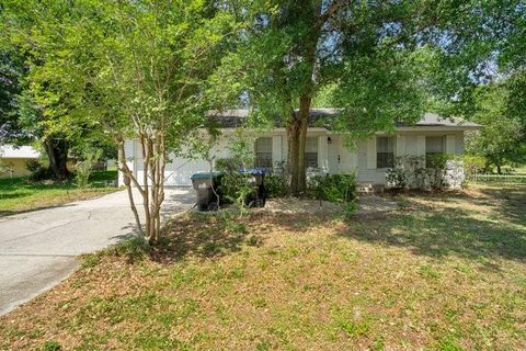 Photo of 2026 N Lakewood Avenue, Ocoee, FL 34761 (MLS # O6108815)