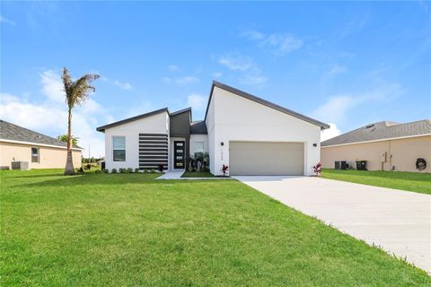 1055 DESMOINES LANE POINCIANA FL 34759