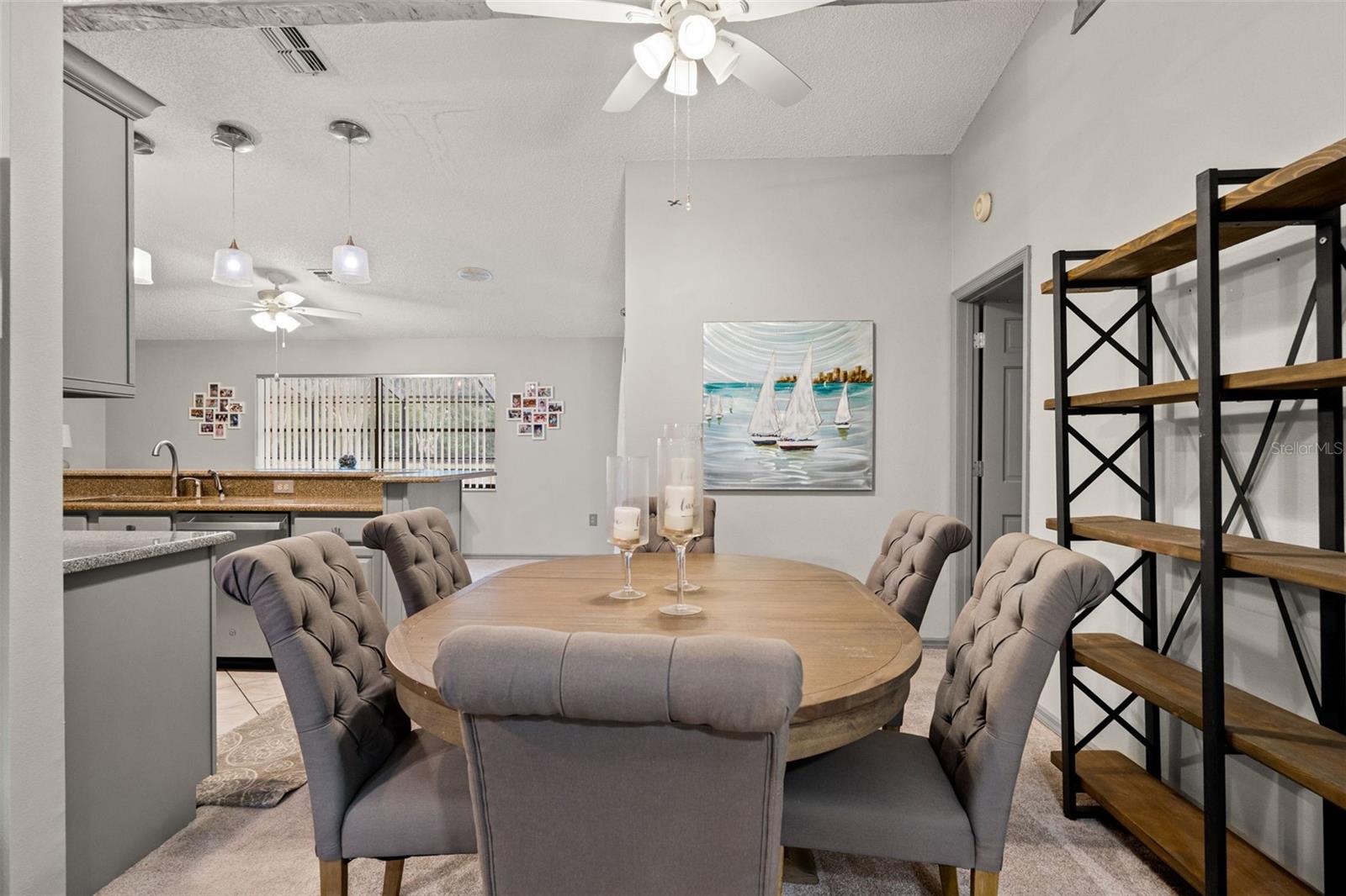 SPRING HILL UNIT 11 BLK 712 LOT 2 - Residential