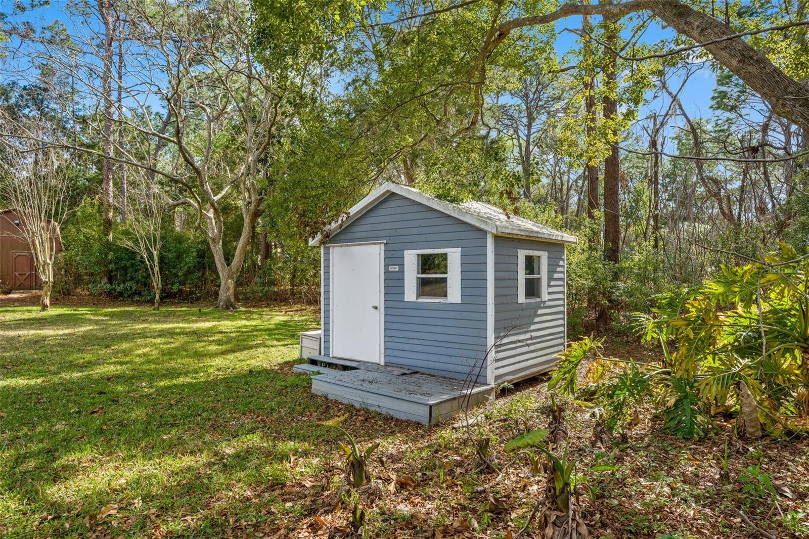 SPRING HILL UNIT 11 BLK 712 LOT 2 - Residential