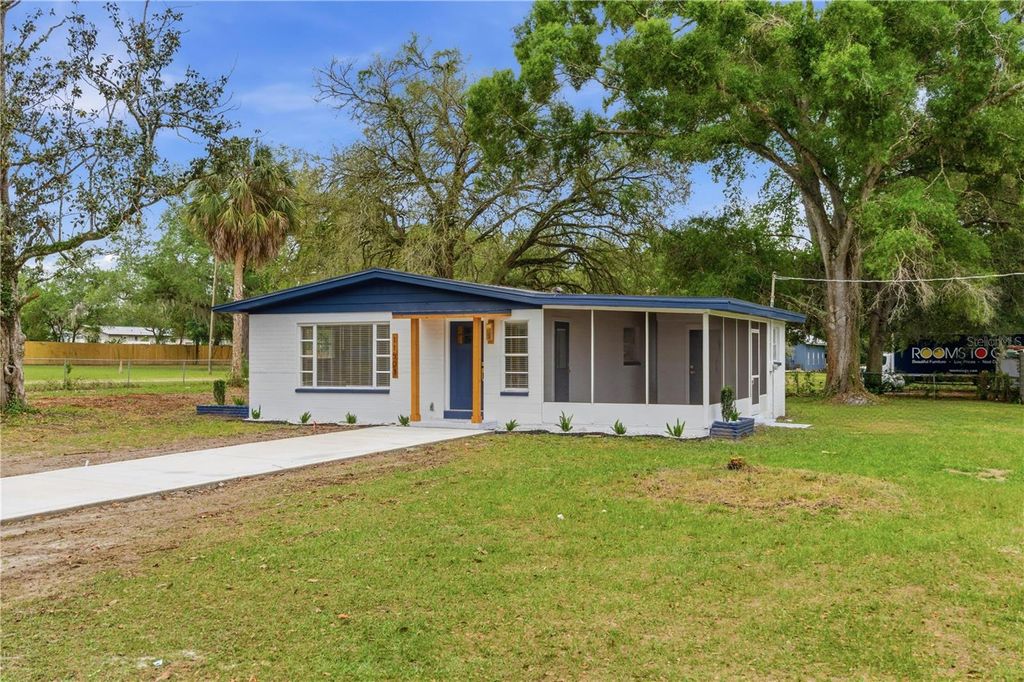 Photo of 11503 Colony Hill Drive, Seffner, FL 33584 (MLS # TB8495629)