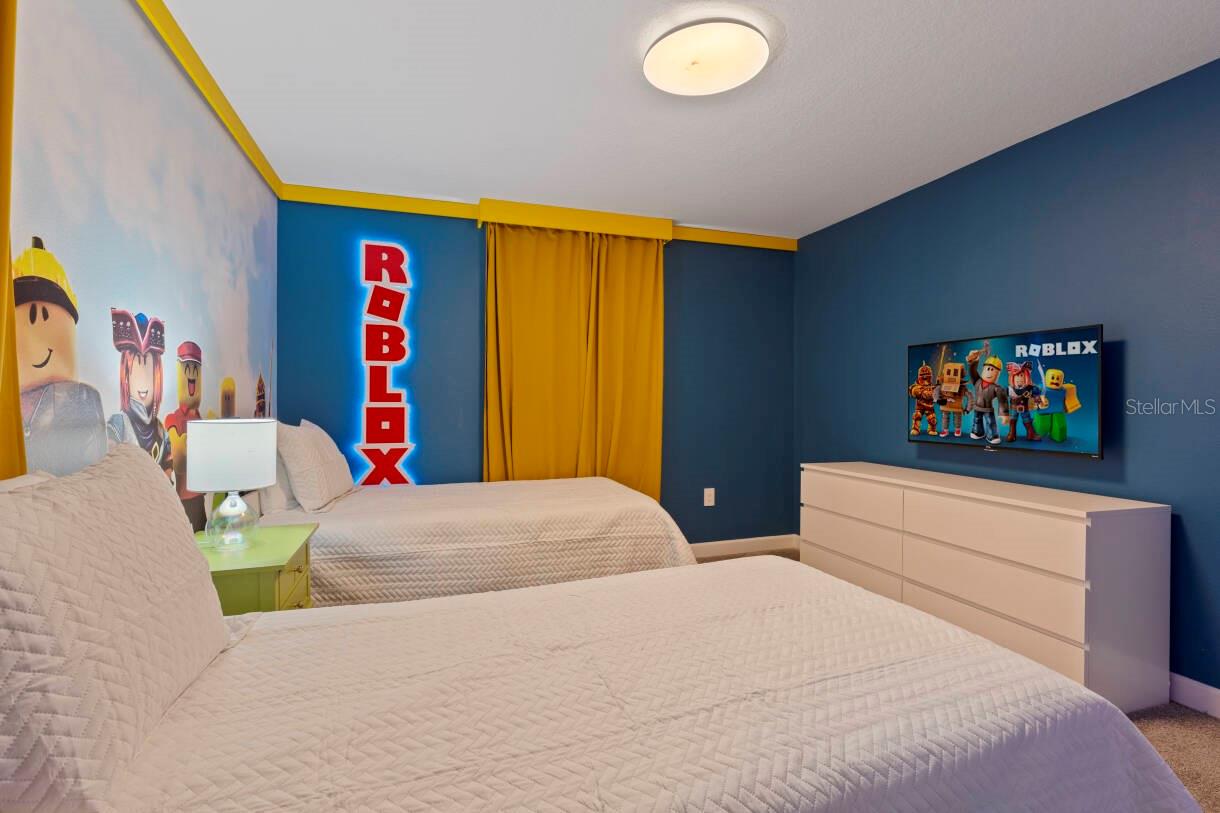 COVE AT STOREY LAKE 4 - Residential