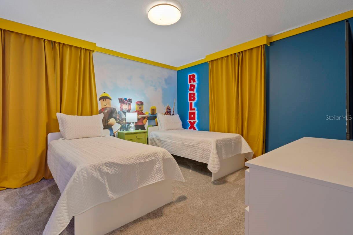 COVE AT STOREY LAKE 4 - Residential