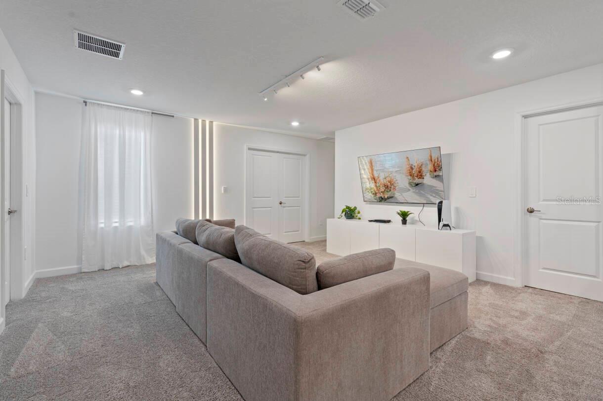 COVE AT STOREY LAKE 4 - Residential