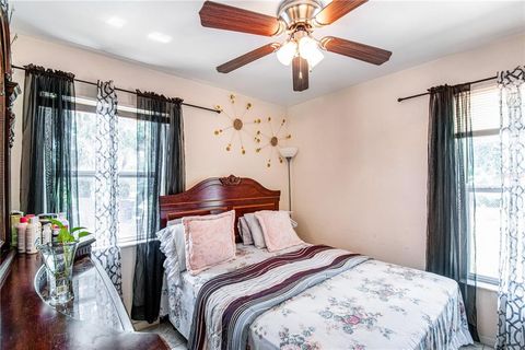 A home in SEBRING