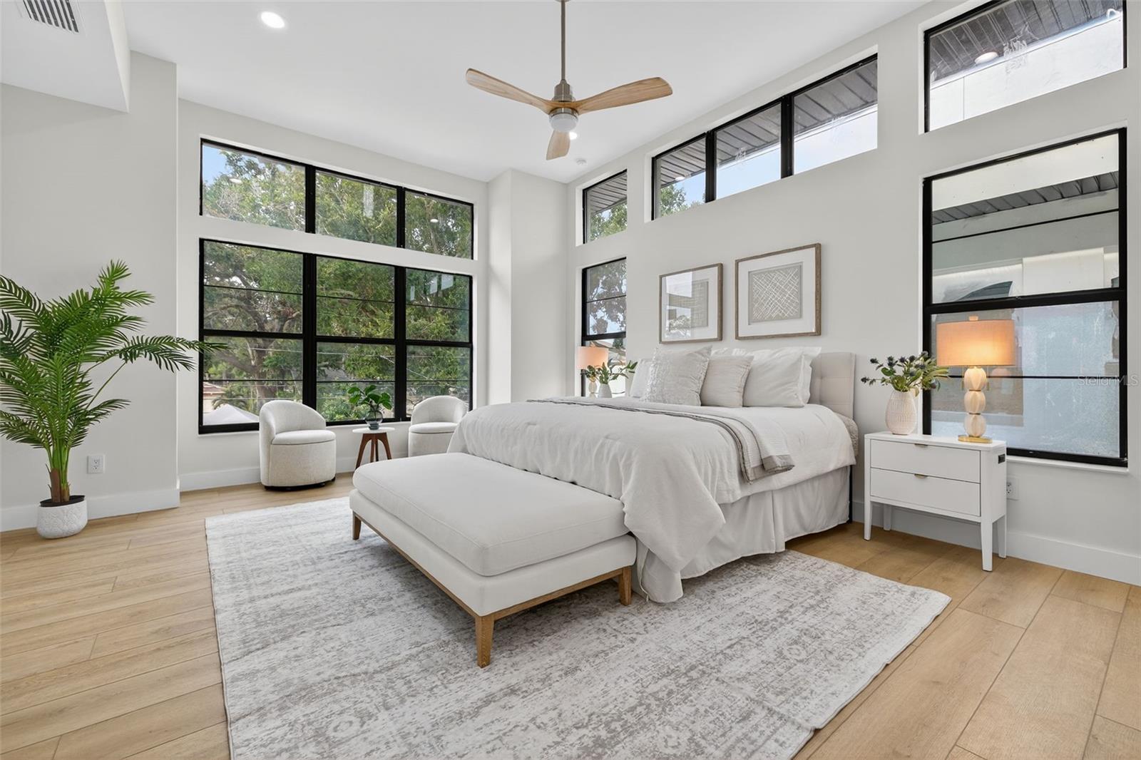 SOUTH SHADOW LAWN - Residential