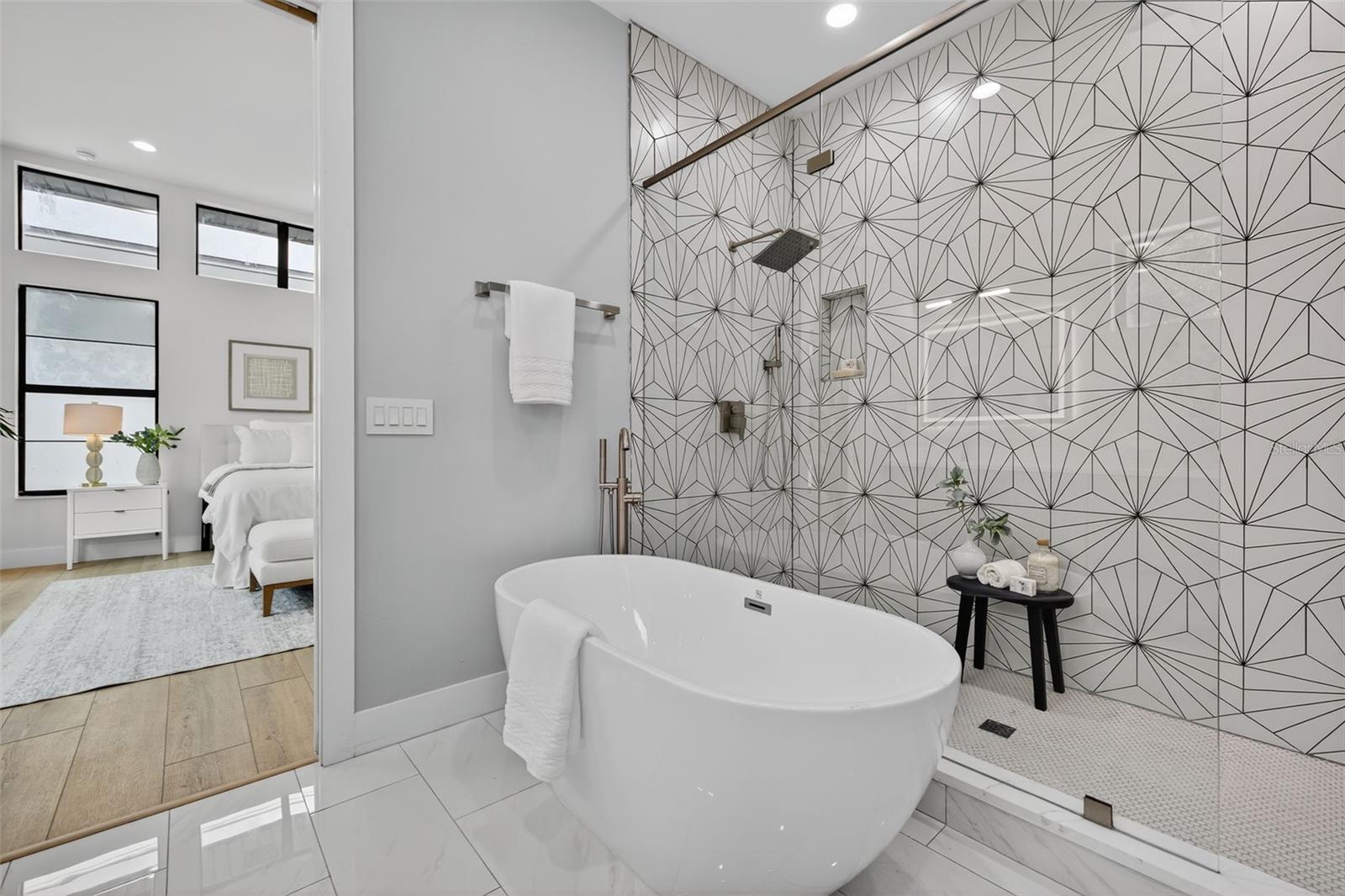 SOUTH SHADOW LAWN - Residential