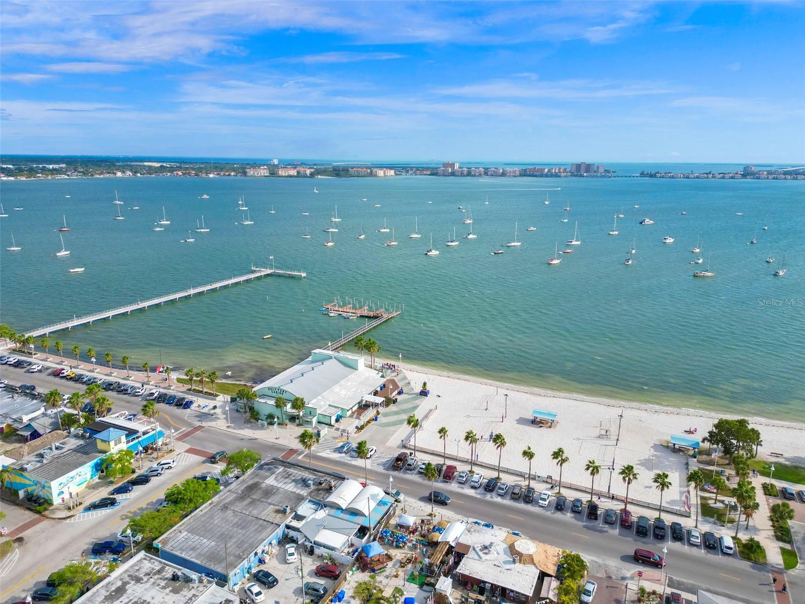 SOUTH SHADOW LAWN - Residential