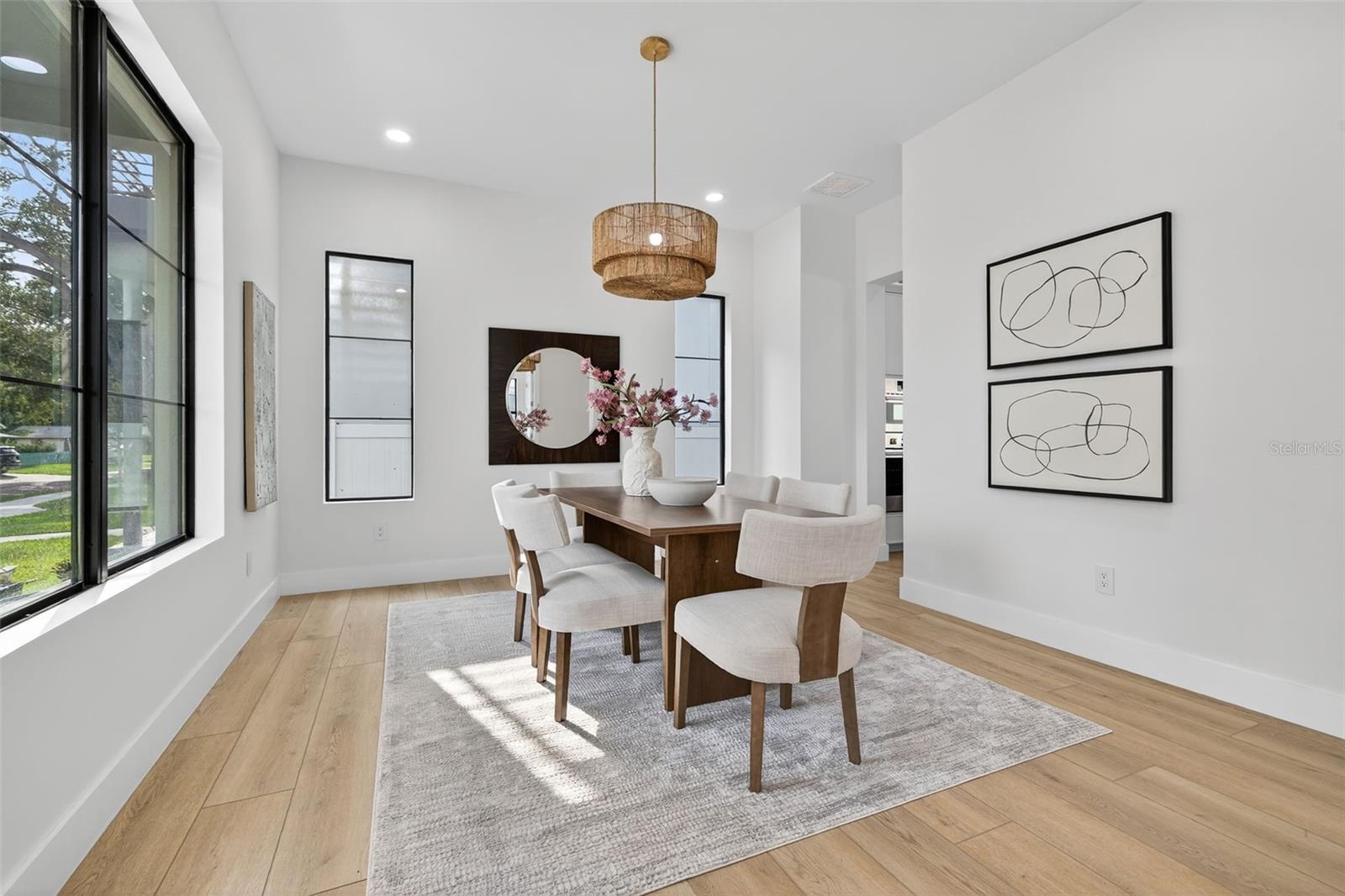 SOUTH SHADOW LAWN - Residential