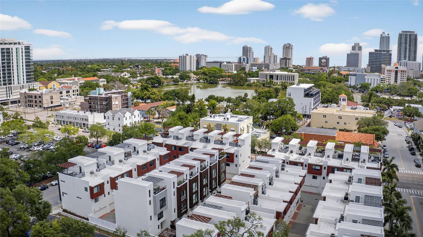 ARLINGTON & 8TH TWNHMS - Residential