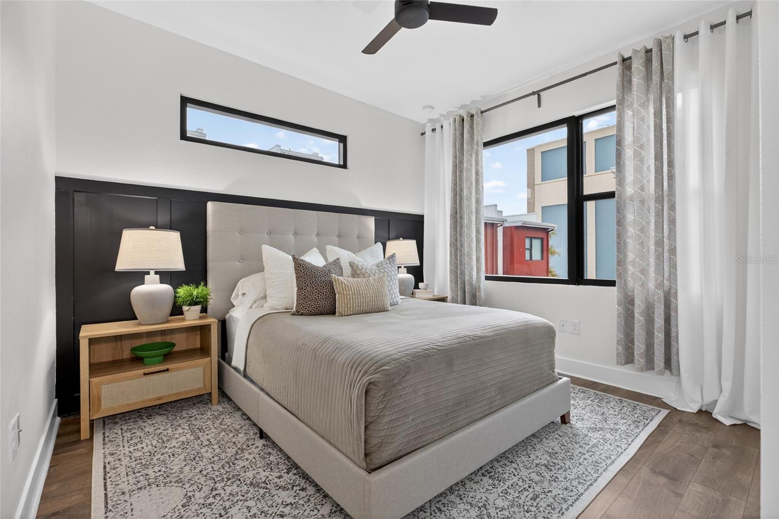 ARLINGTON & 8TH TWNHMS - Residential