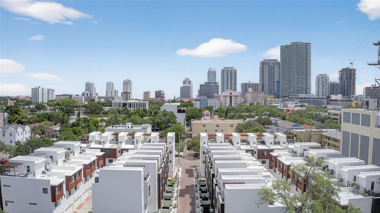 ARLINGTON & 8TH TWNHMS - Residential