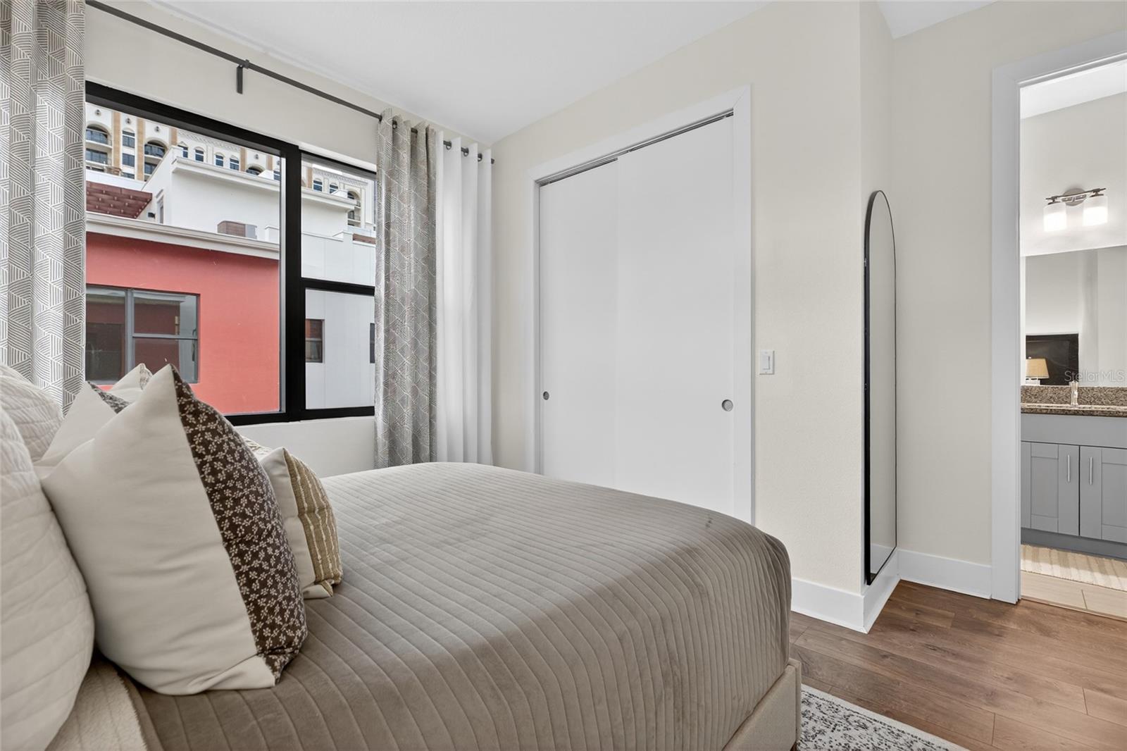 ARLINGTON & 8TH TWNHMS - Residential