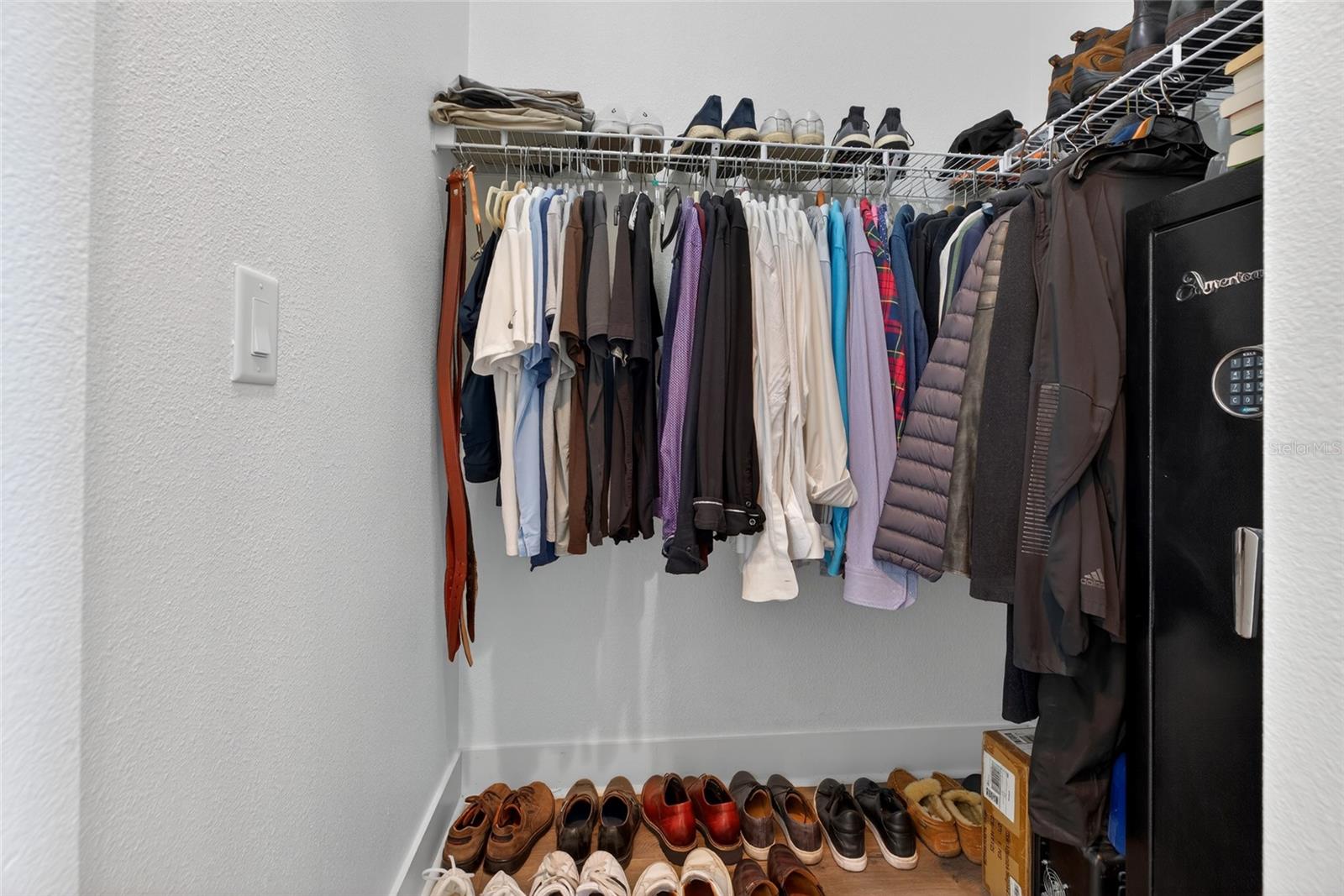 ARLINGTON & 8TH TWNHMS - Residential