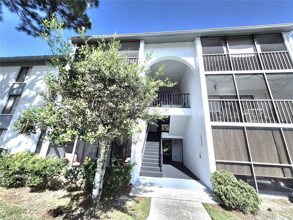 Photo of 1344 Pine Ridge Circle E #H3, Tarpon Springs, FL 34688 (MLS # TB8554618)