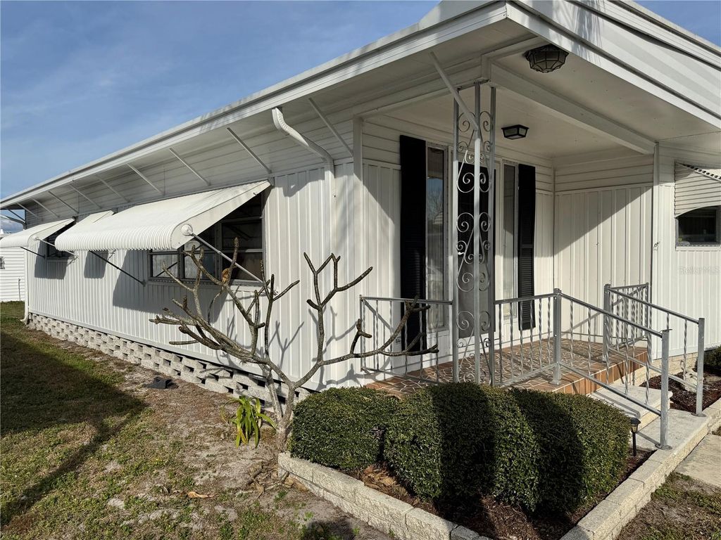 Photo of 2331 Belleair Rd #804, Clearwater, FL 33764 (MLS # TB8462618)