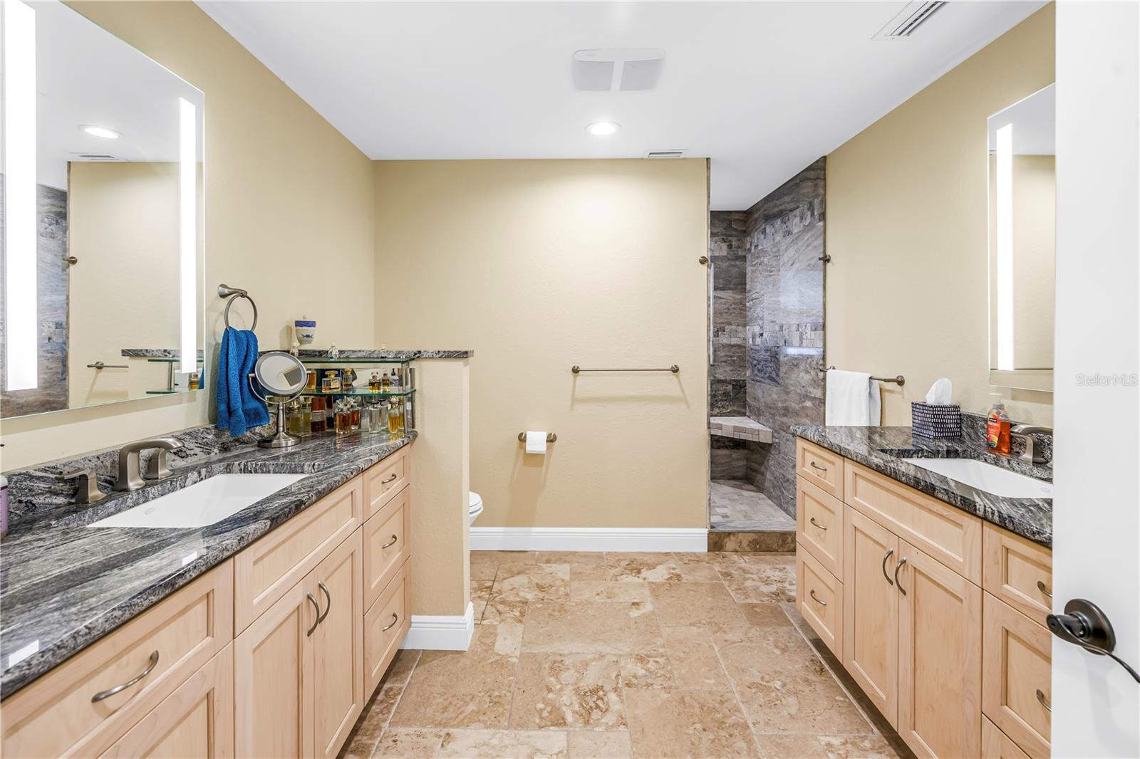 VENETIAN ISLES - Residential