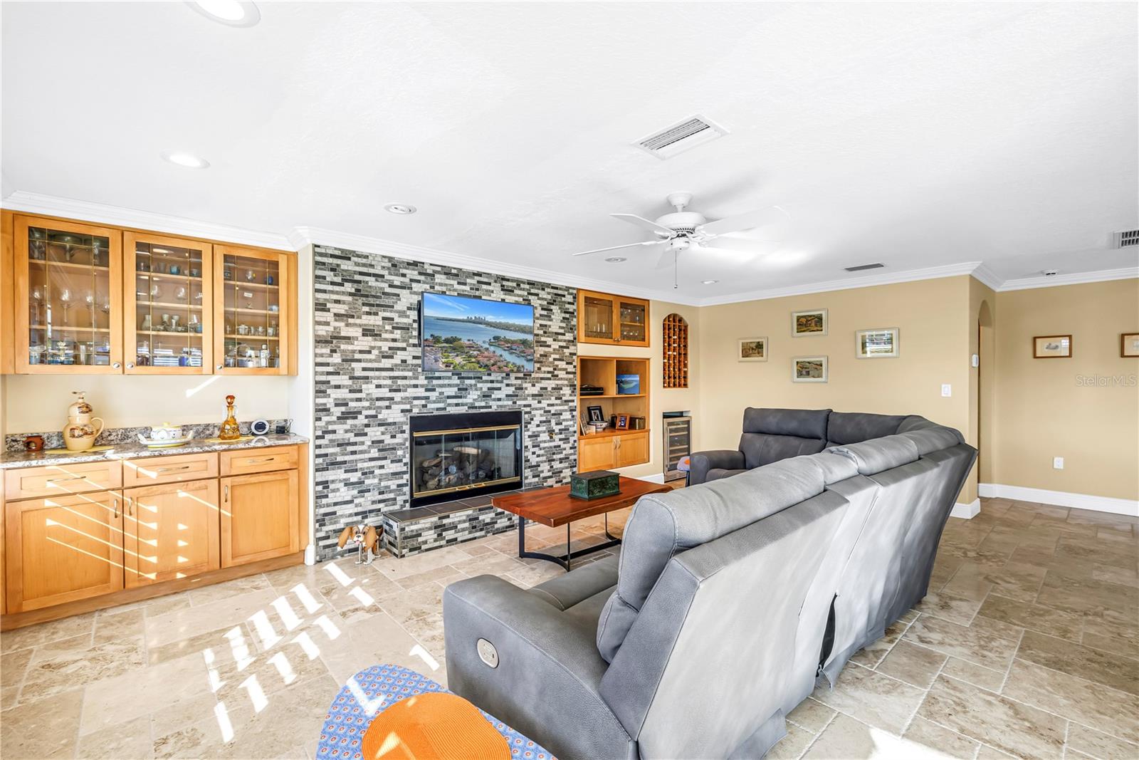 VENETIAN ISLES - Residential