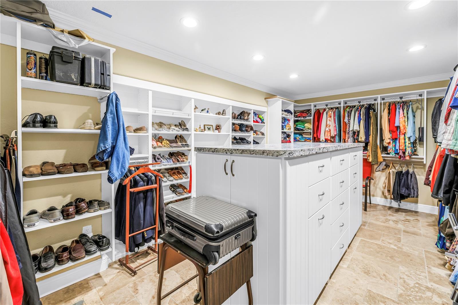 VENETIAN ISLES - Residential