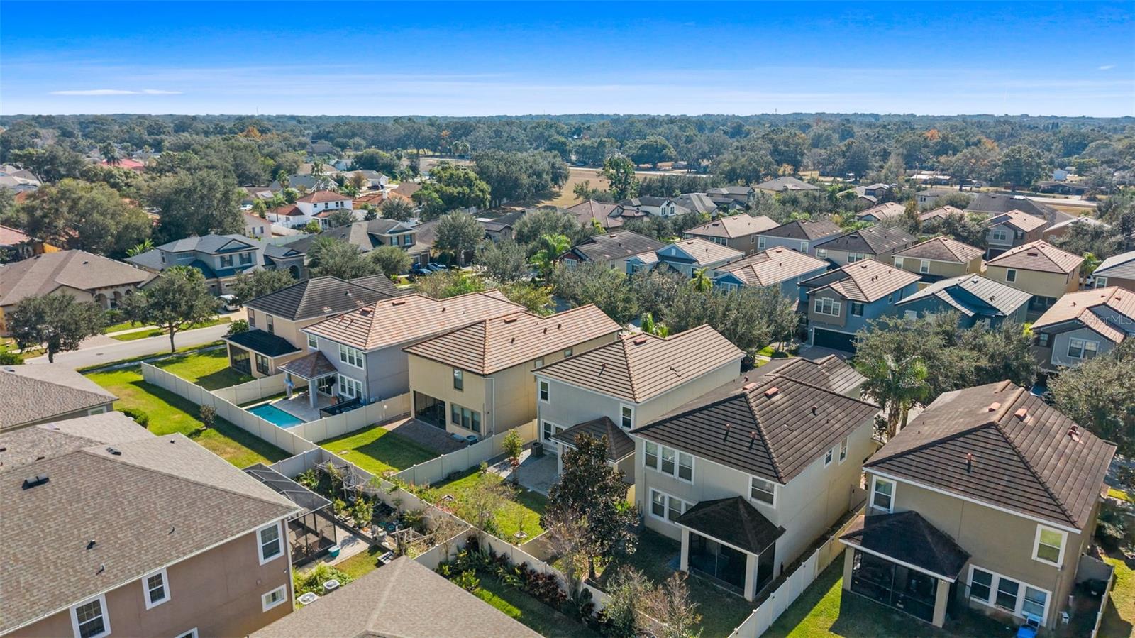 LA COLLINA PH 1B - Residential Lease