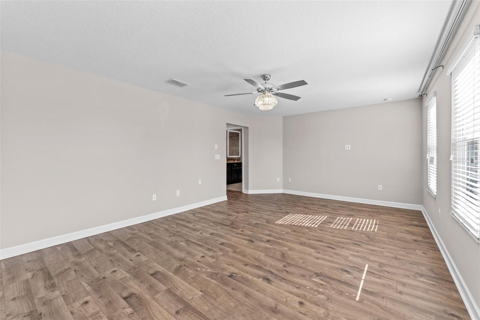 LA COLLINA PH 1B - Residential Lease