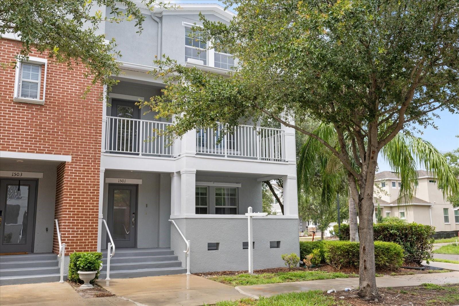 1501 W LEMON STREET