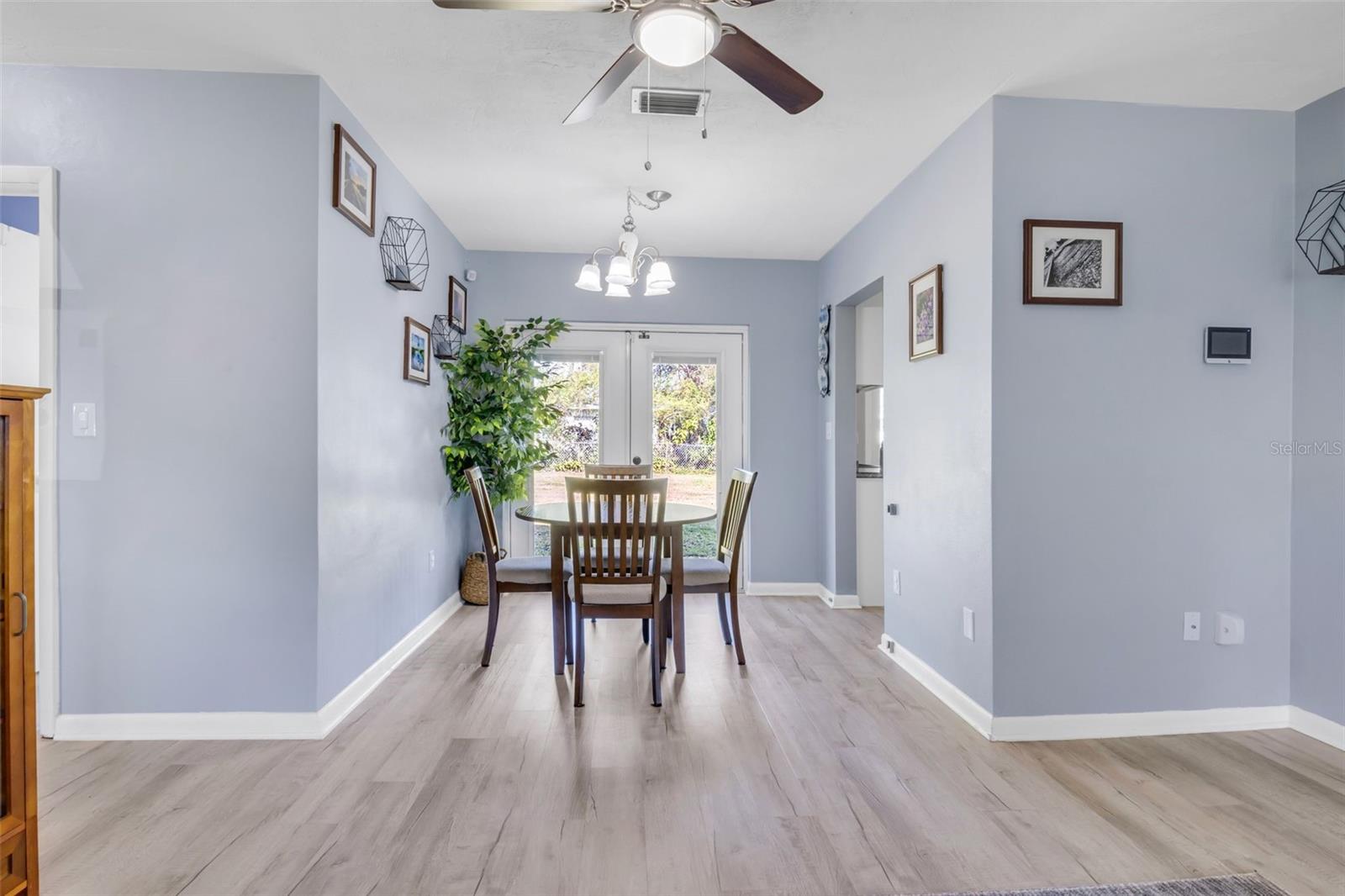 RIDGECREST UNIT 01 - Residential