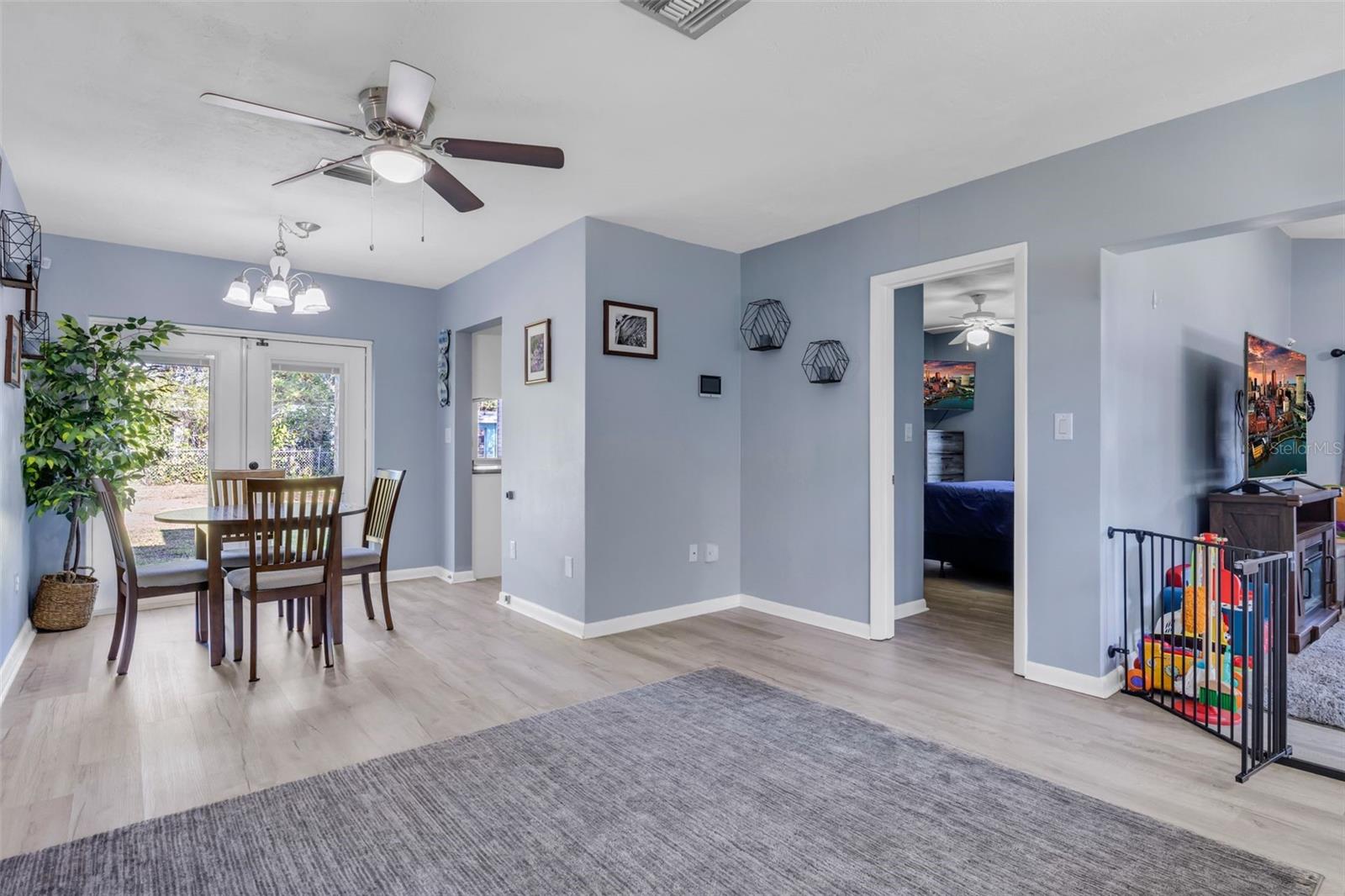 RIDGECREST UNIT 01 - Residential