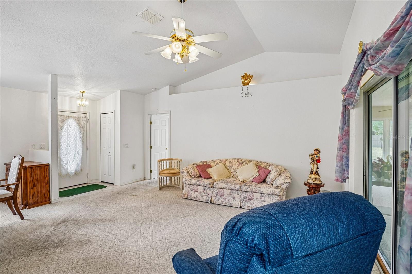 SILVER SPGS SHORES UN 27 - Residential