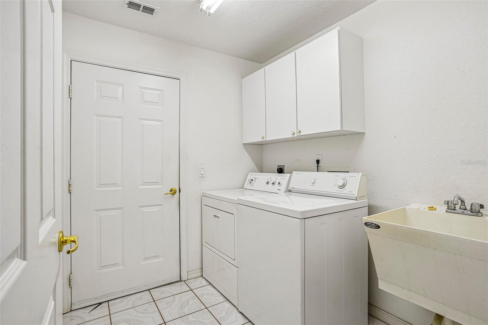 SILVER SPGS SHORES UN 27 - Residential